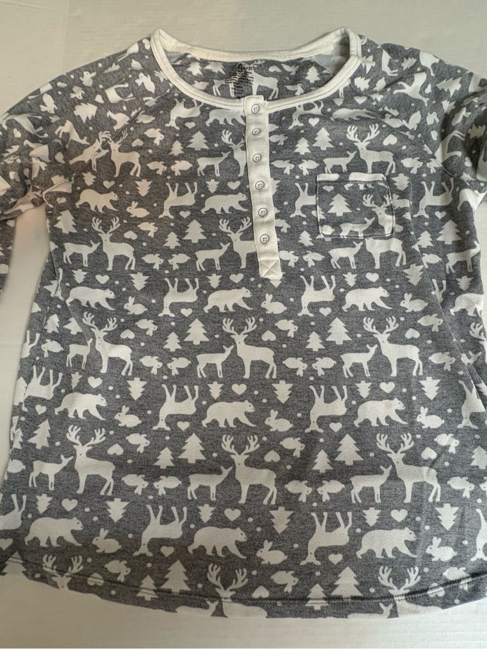 Cuddl Duds Gray and White Henley Pajama Top with Forest Animal Print M
